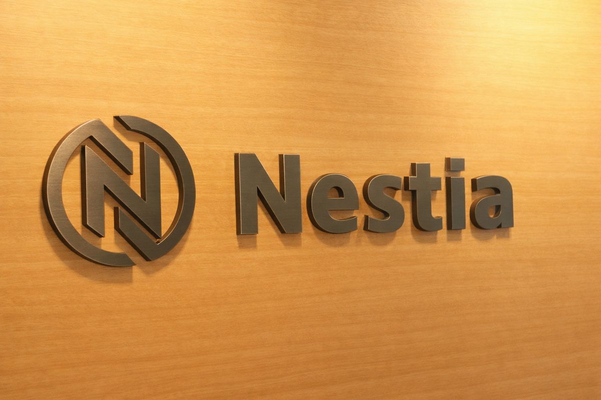 Nestiaのロゴサイン
